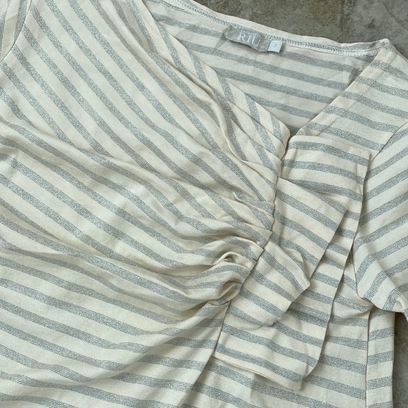 Jacqueline Riu Cream and Silver Striped Tunic - Picture 4 of 8